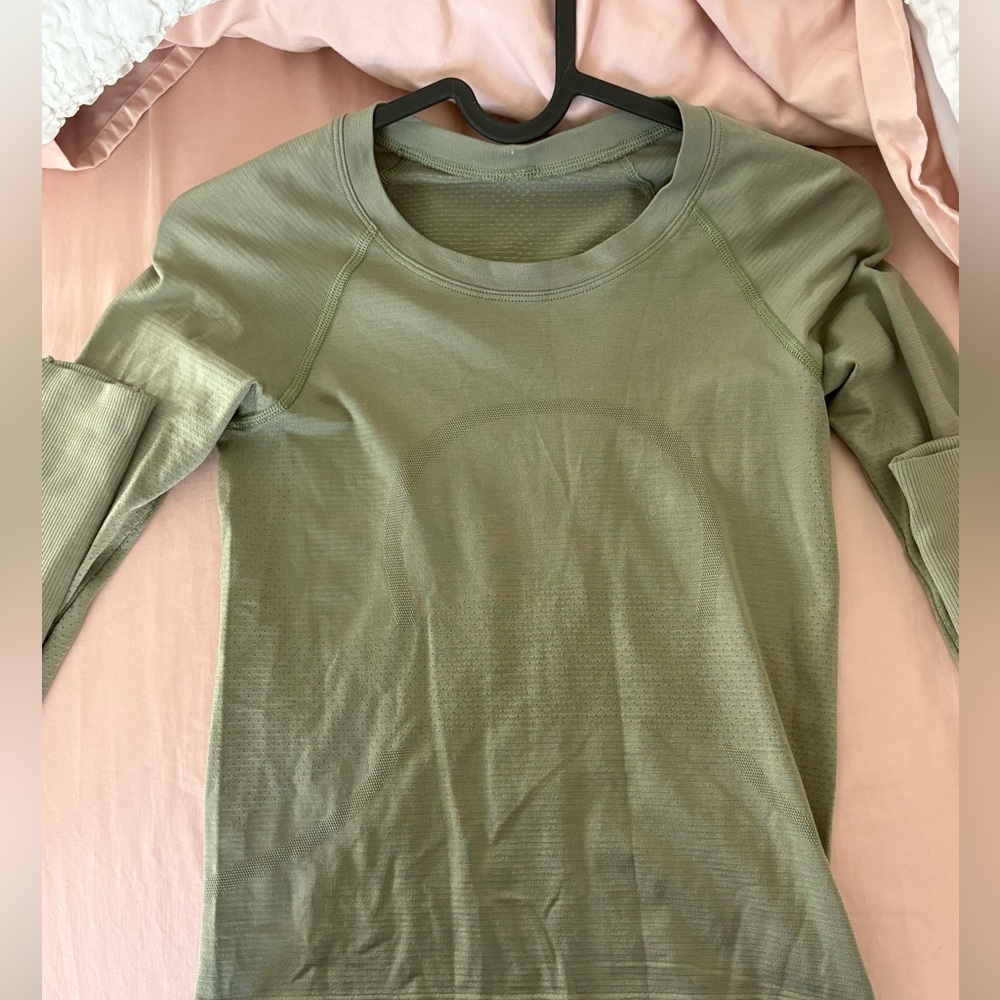 Lululemon Swiftly Tech long sleeve